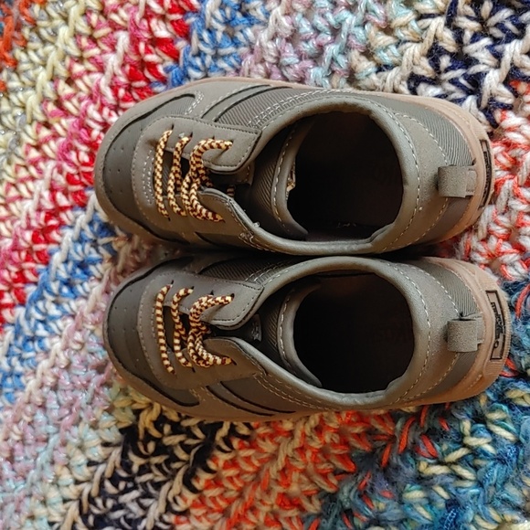 💚TODDLER OSHKOSH CASUAL SHOE - Picture 2 of 11